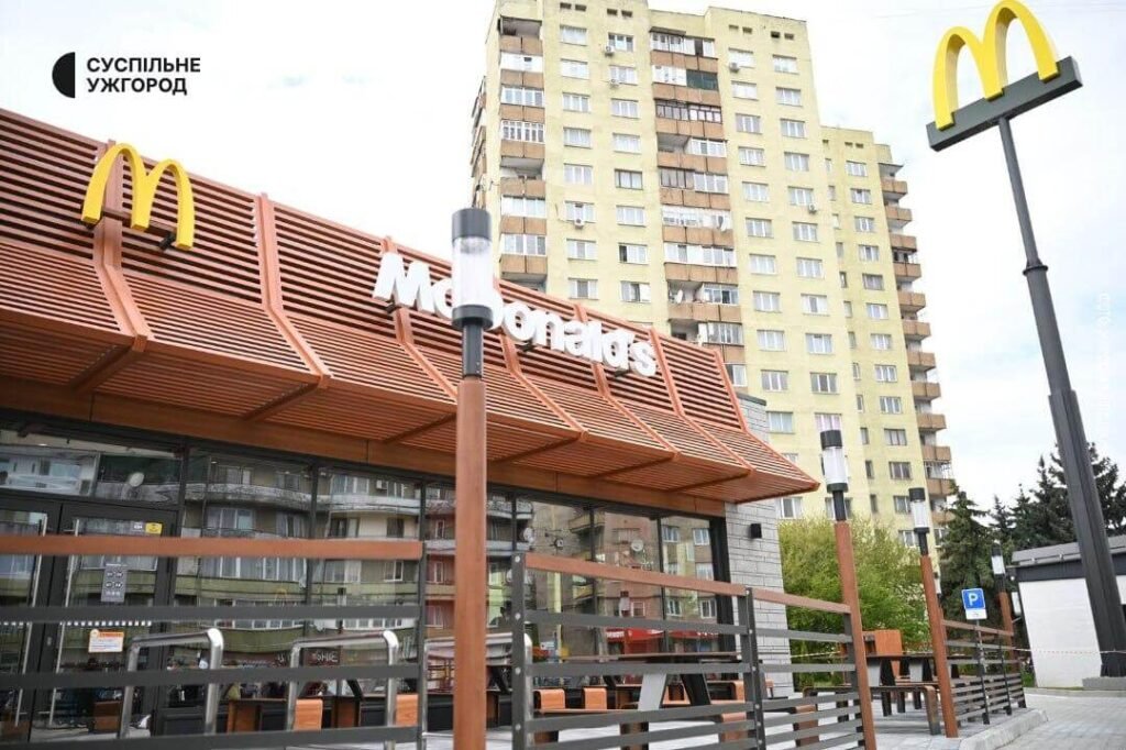 Como um McDonald’s 24h revela a resistência Ucraniana McDonald's 24h Ucrânia