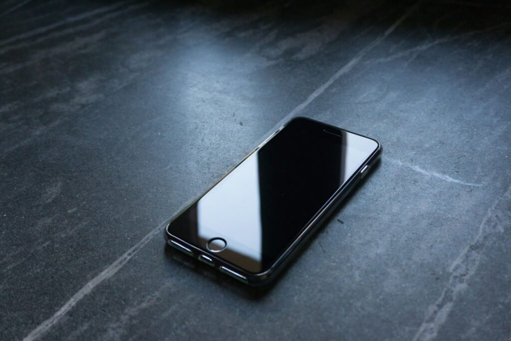 Apple alerta usuários sobre spyware em iPhones em 100 países apple alerta usuarios sobre spyware